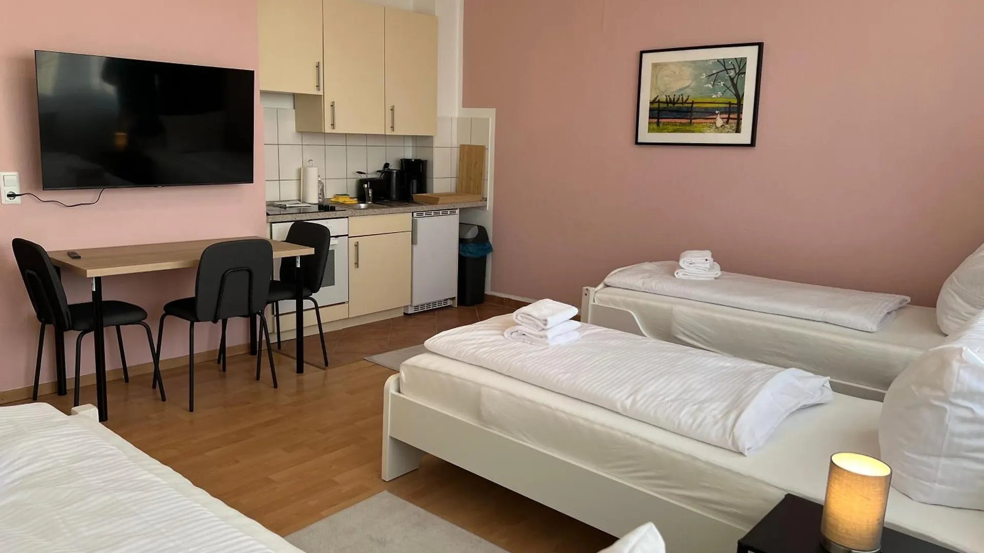 Hevals Budget & Beyond Apartments Berlin