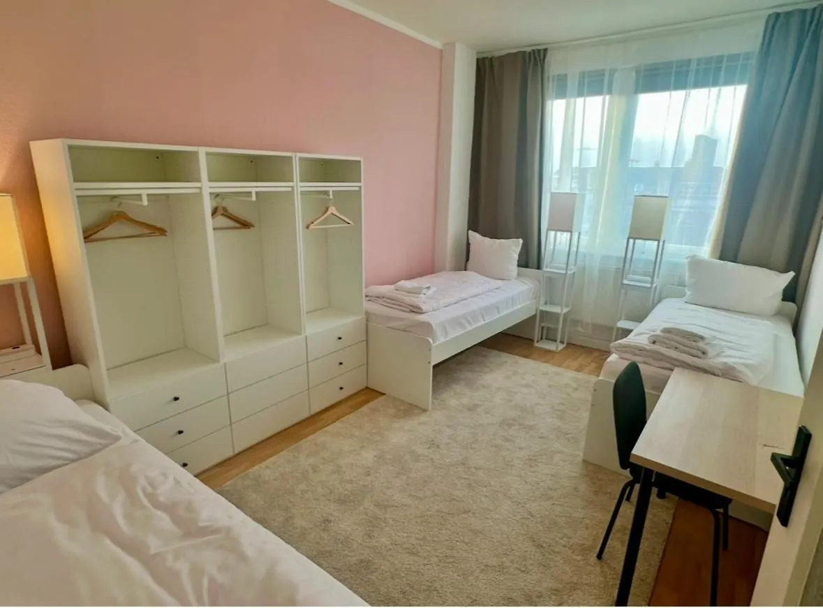 Hevals Budget & Beyond Apartments Berlin Lägenhetshotell