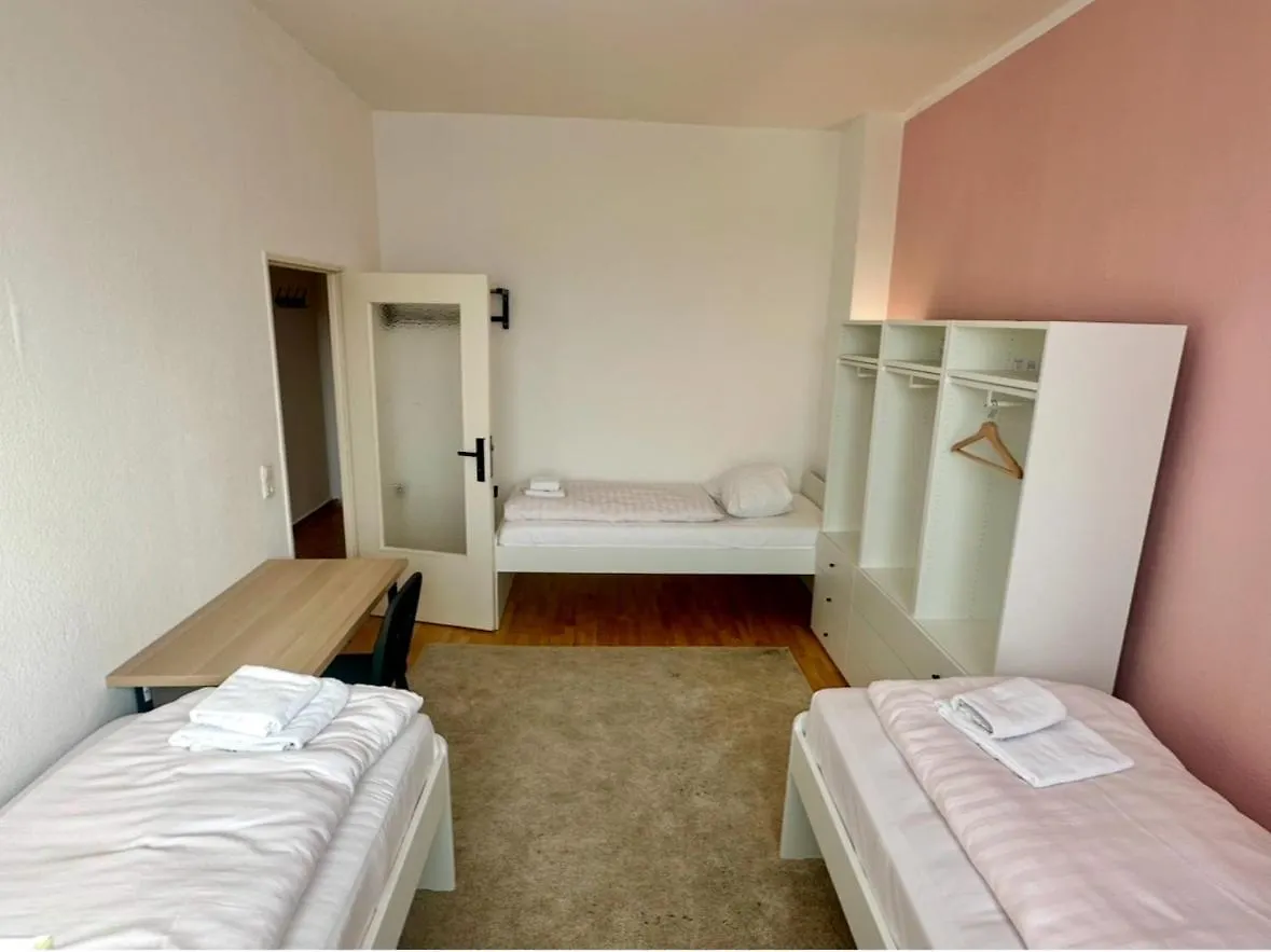 Hevals Budget & Beyond Apartments Berlin 0*,